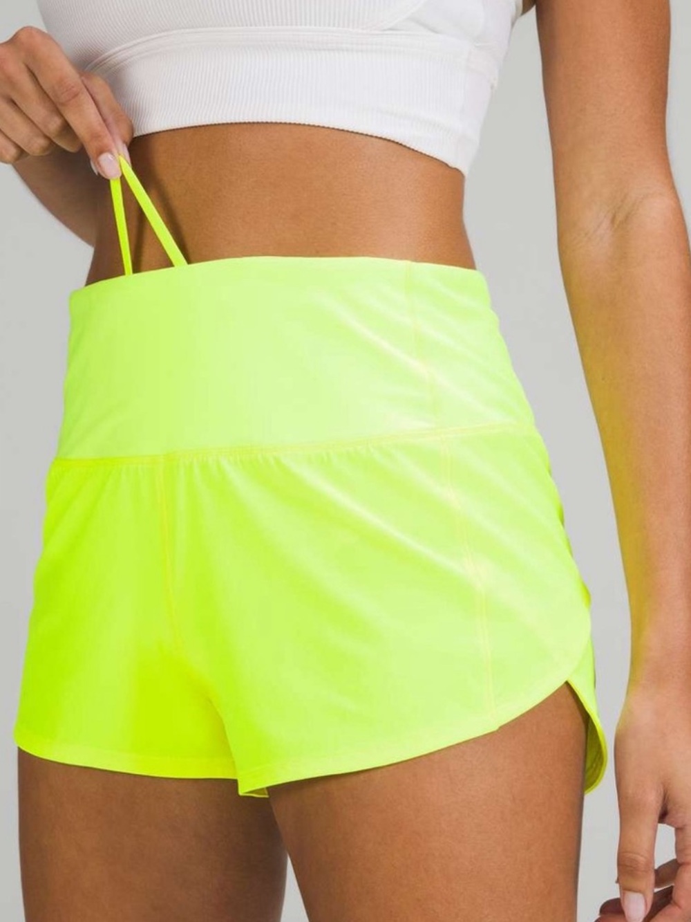 Excellent Lululemon Speed Up high rise Shorts highlighter yellow size 6 2.5” - Picture 2 of 14